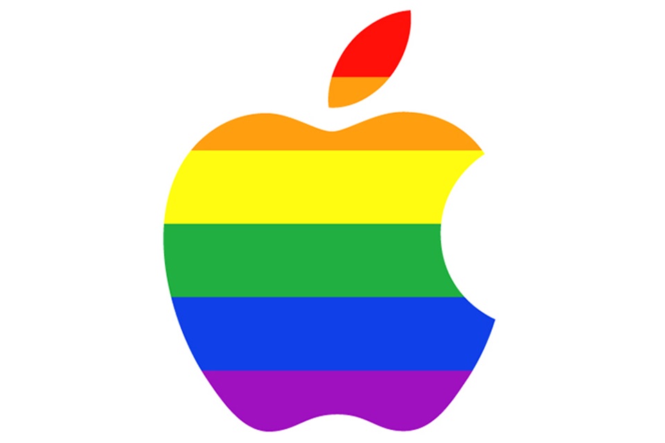Un homme poursuit Apple car son iPhone l’aurait « rendu gay »